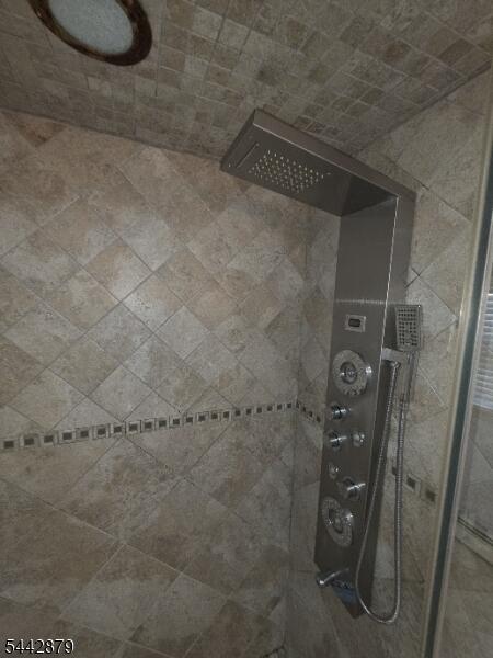 Property listing MLS 4037356 photo 22