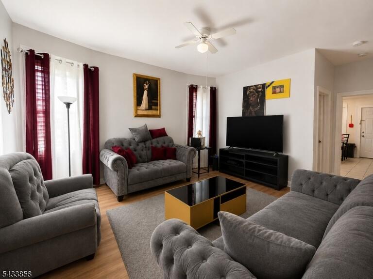 Property listing MLS 4037514 photo 6