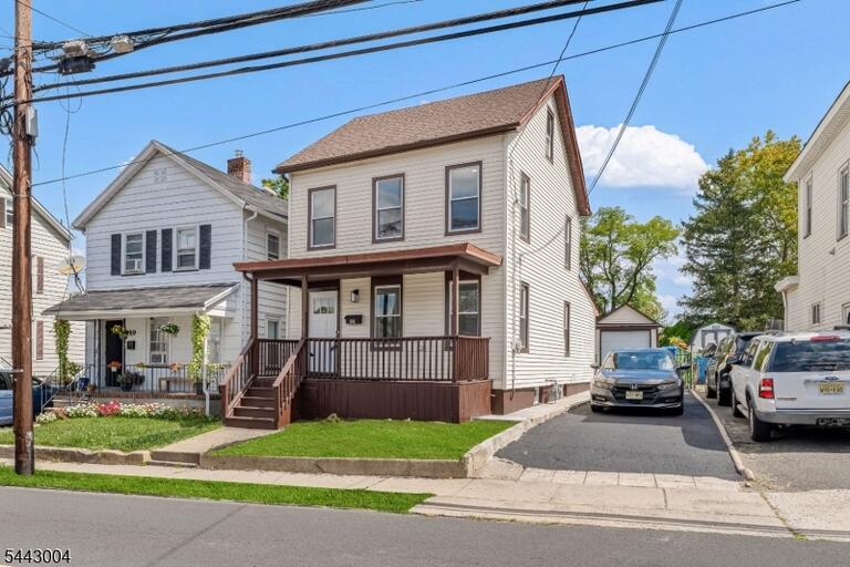 Property listing MLS 4037590 photo 1
