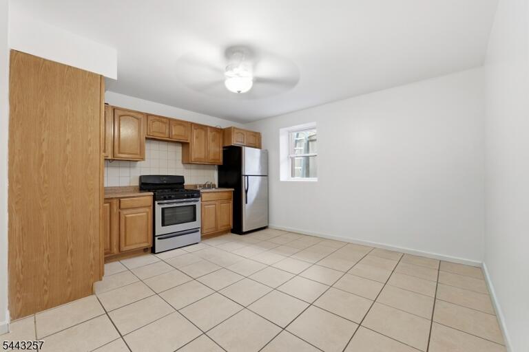 Property listing MLS 4037616 photo 6