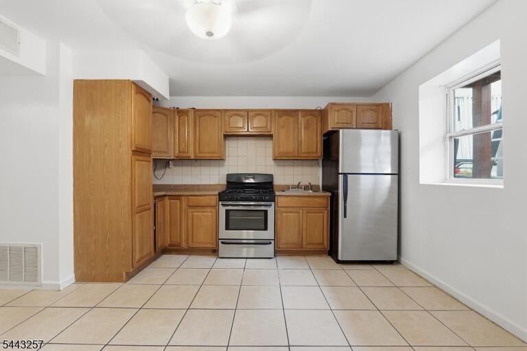 Property listing MLS 4037616 photo 7