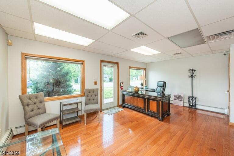 Property listing MLS 4037703 photo 4