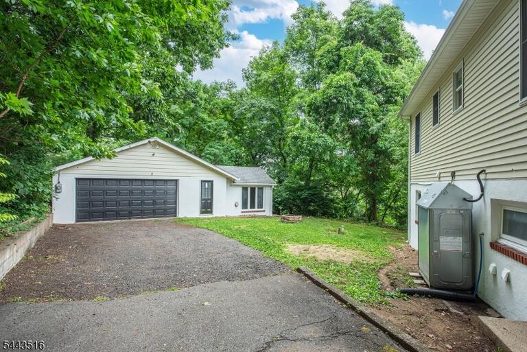 Property listing MLS 4037856 photo 17