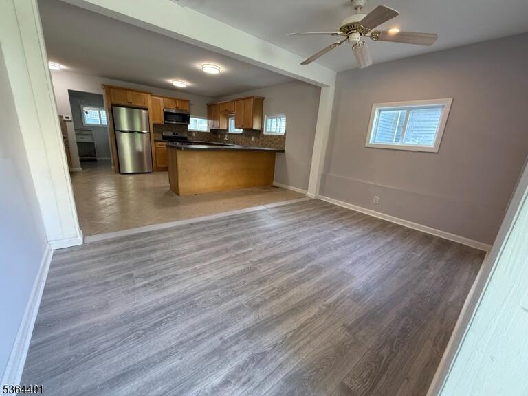 Property listing MLS 4037946 photo 3