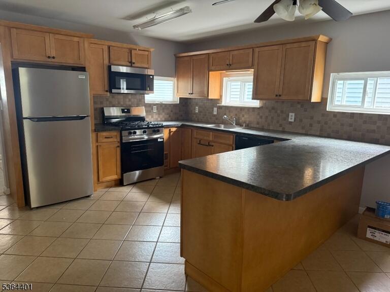 Property listing MLS 4037946 photo 4