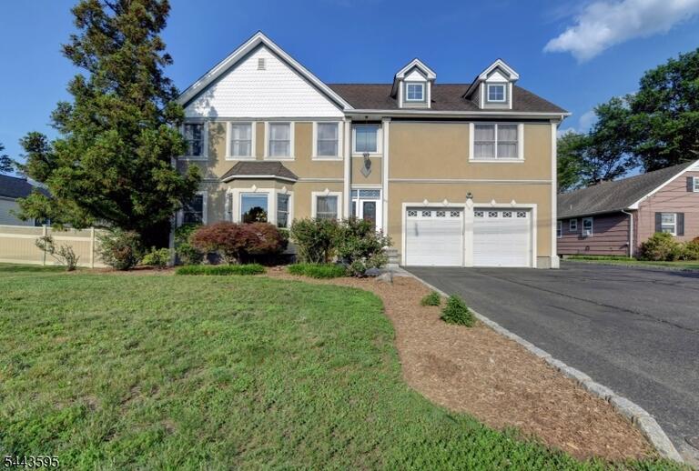 Property listing MLS 4038033 photo 1