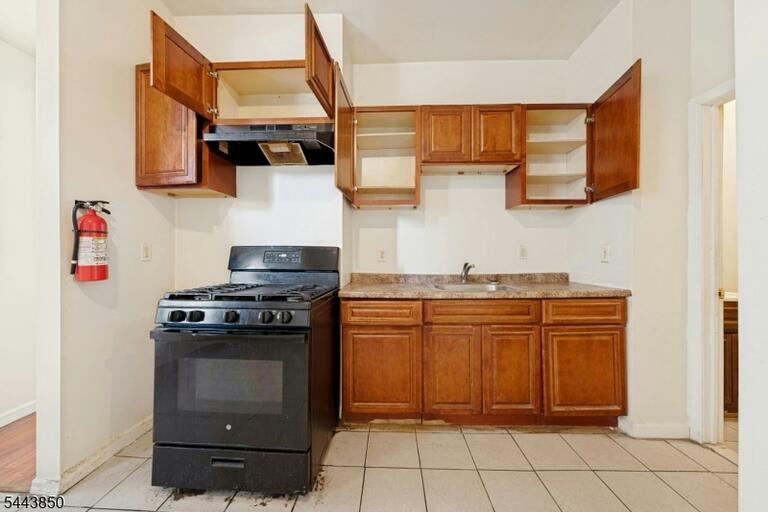 Property listing MLS 4038096 photo 12