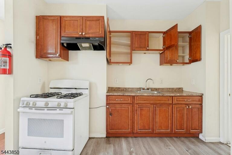 Property listing MLS 4038096 photo 16