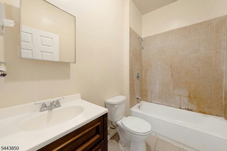 Property listing MLS 4038096 photo 22