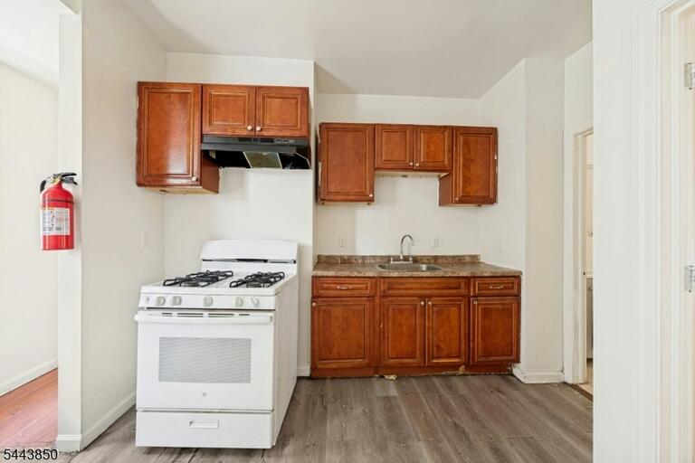 Property listing MLS 4038096 photo 31