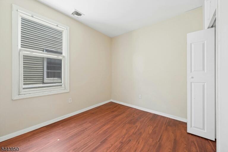 Property listing MLS 4038096 photo 9