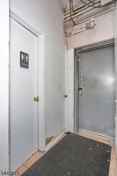Property listing MLS 4038128 photo 17