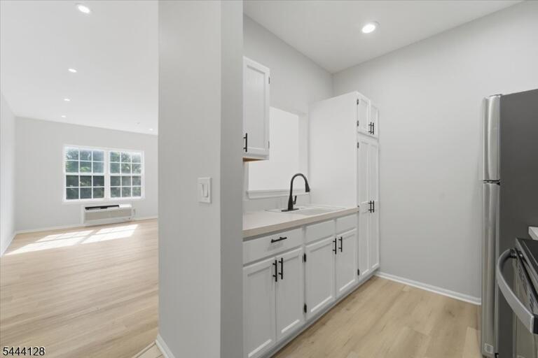 Property listing MLS 4038346 photo 5