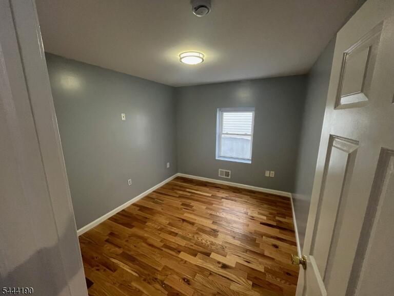 Property listing MLS 4038402 photo 4