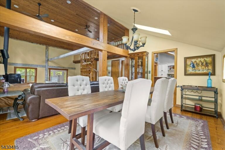 Property listing MLS 4038903 photo 5