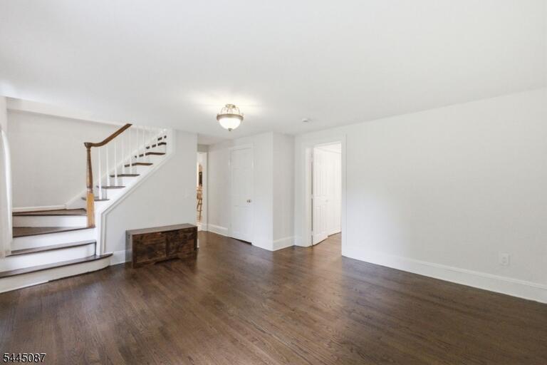Property listing MLS 4039170 photo 10