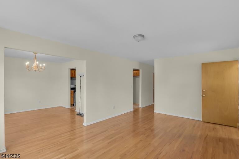 Property listing MLS 4039604 photo 32