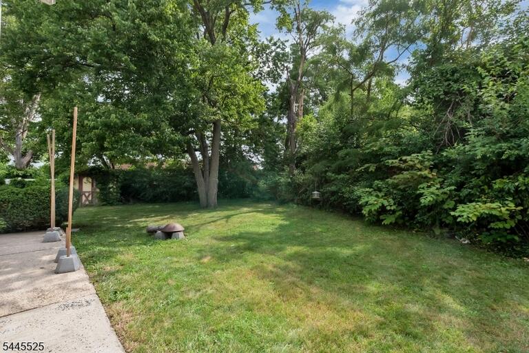 Property listing MLS 4039604 photo 47