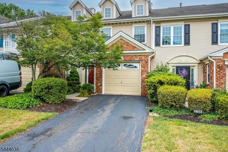 Property listing MLS 4039771 photo 1