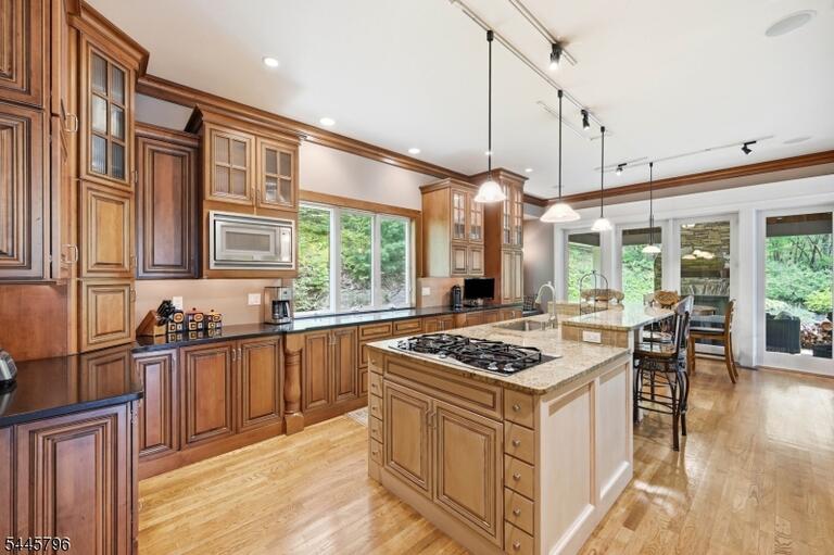 Property listing MLS 4039880 photo 17