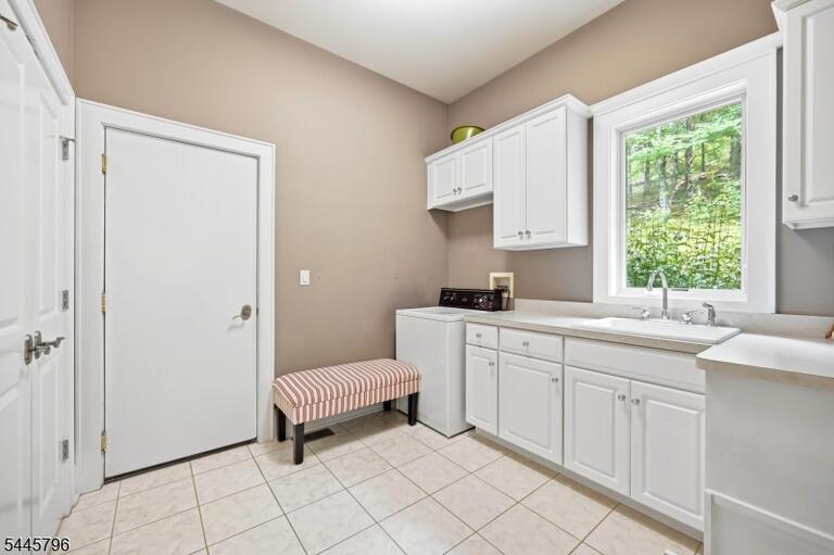 Property listing MLS 4039880 photo 45