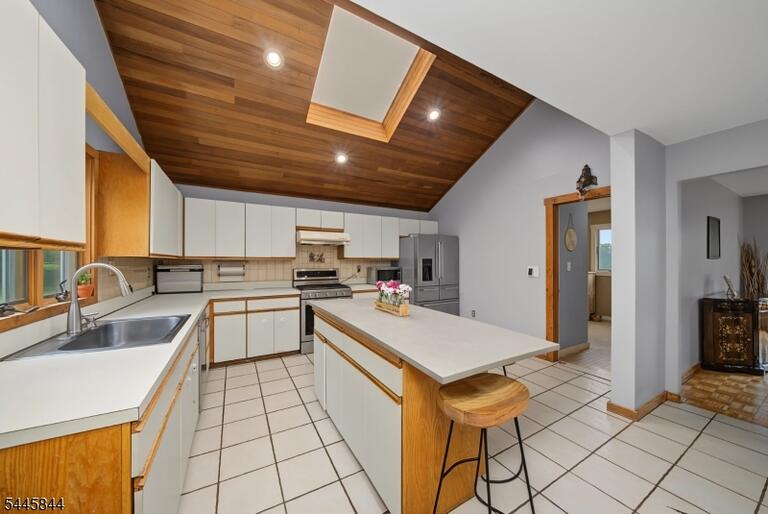 Property listing MLS 4039938 photo 22