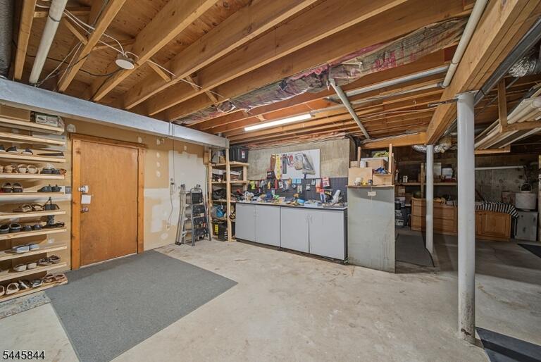 Property listing MLS 4039938 photo 43