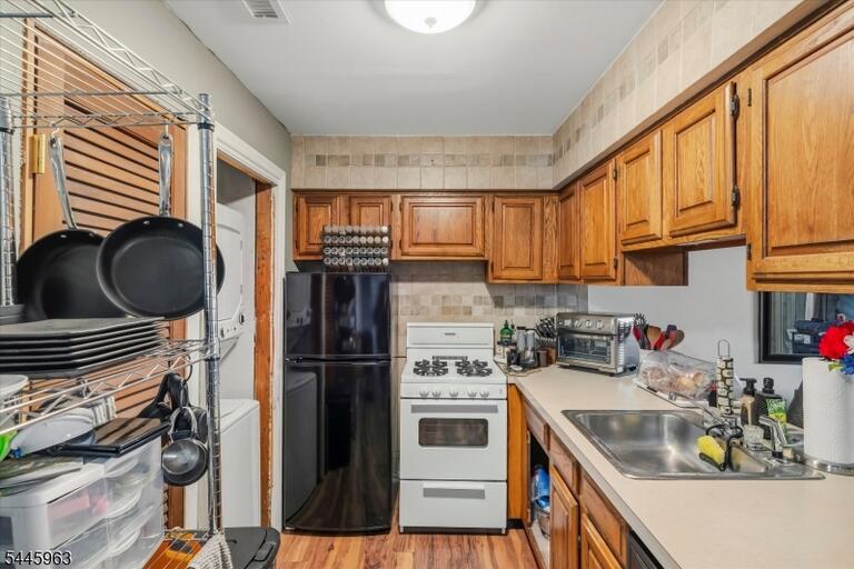 Property listing MLS 4040139 photo 3