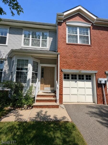 Property listing MLS 4040185 photo 1