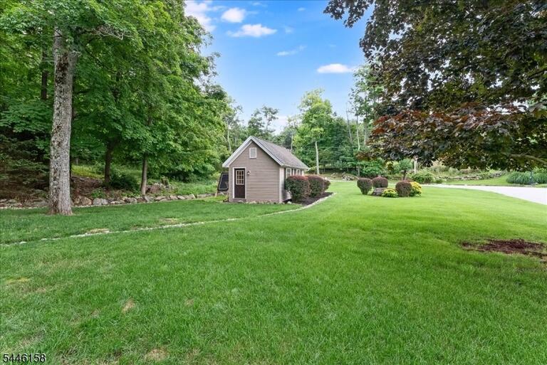 Property listing MLS 4040191 photo 24
