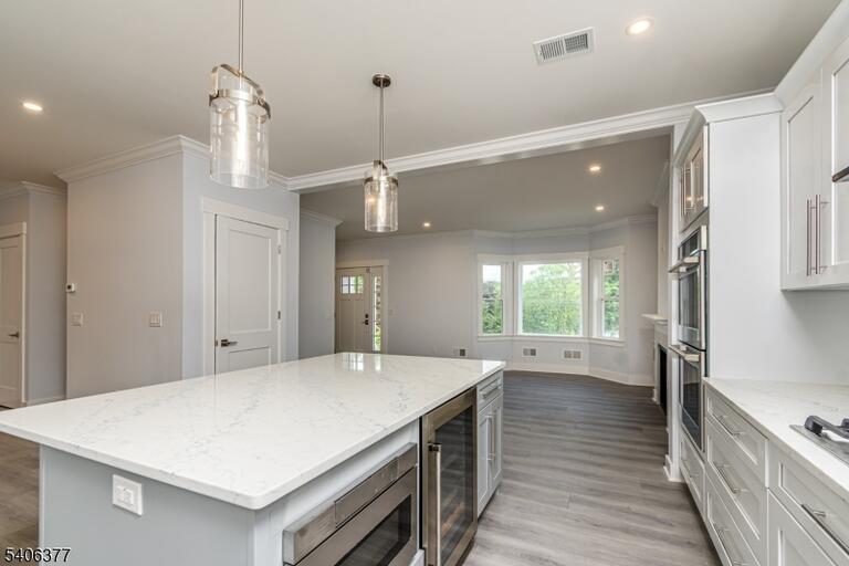 Property listing MLS 4040285 photo 9