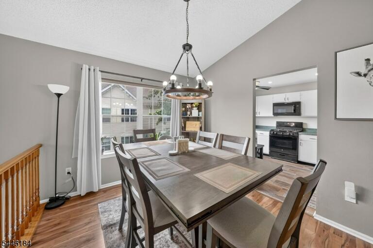 Property listing MLS 4040299 photo 33