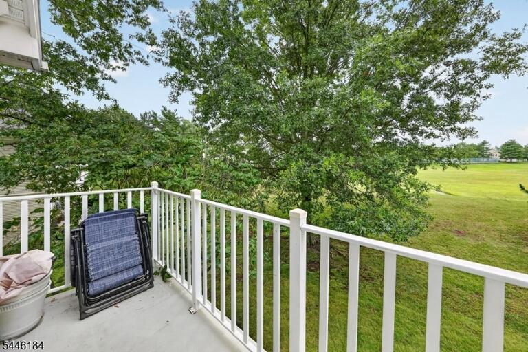 Property listing MLS 4040299 photo 37