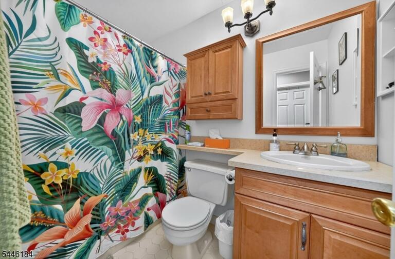 Property listing MLS 4040299 photo 40