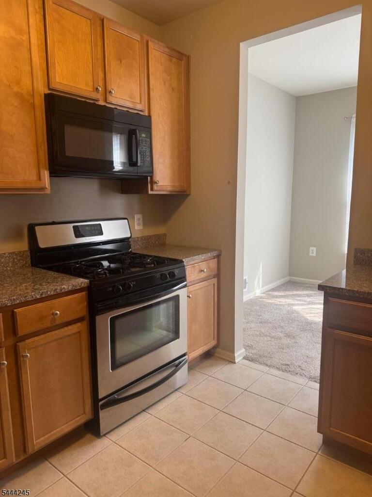 Property listing MLS 4040422 photo 2