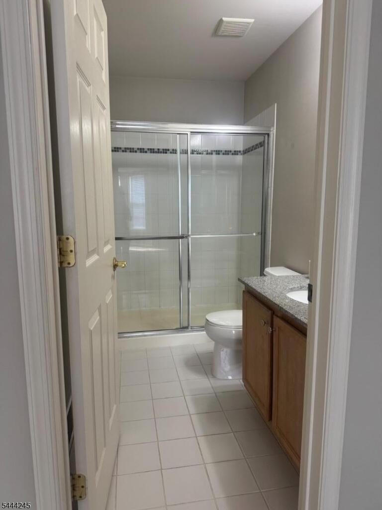 Property listing MLS 4040422 photo 9