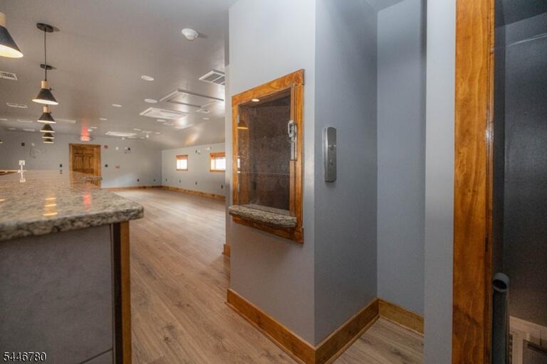 Property listing MLS 4040665 photo 11