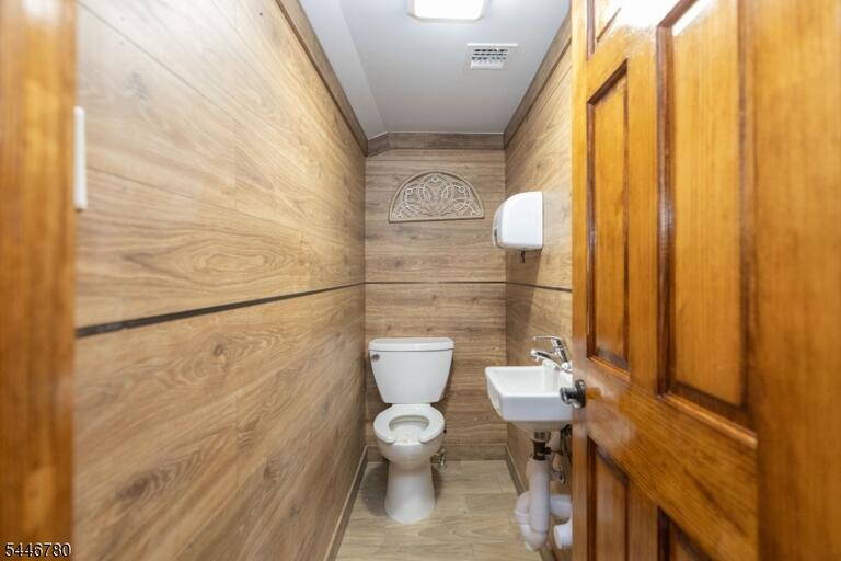 Property listing MLS 4040665 photo 15
