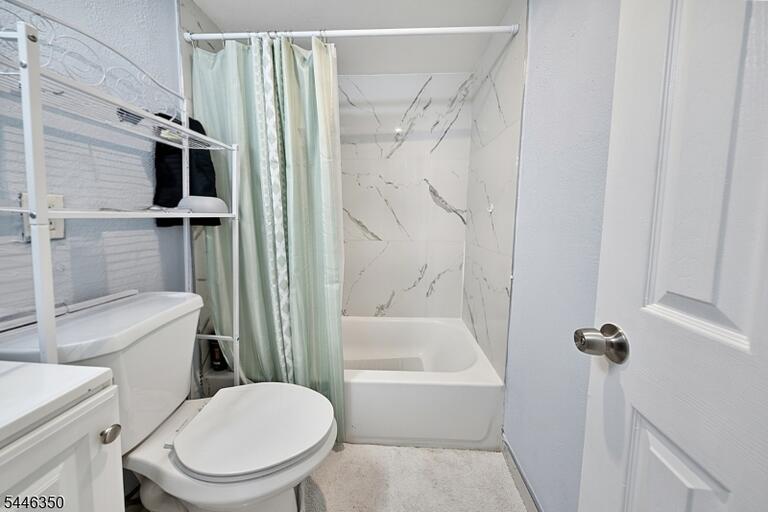 Property listing MLS 4040709 photo 26