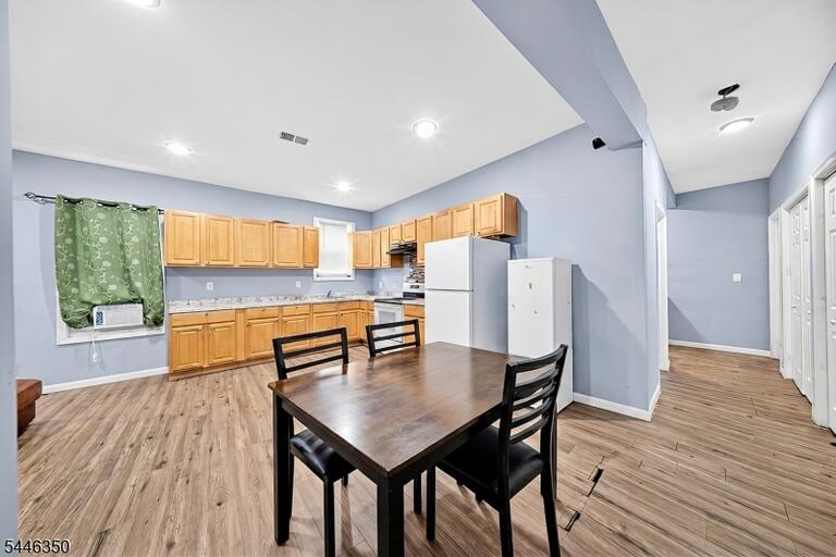 Property listing MLS 4040709 photo 5