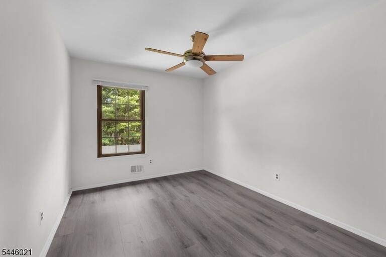 Property listing MLS 4040893 photo 13