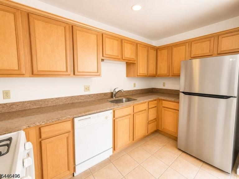 Property listing MLS 4040979 photo 6