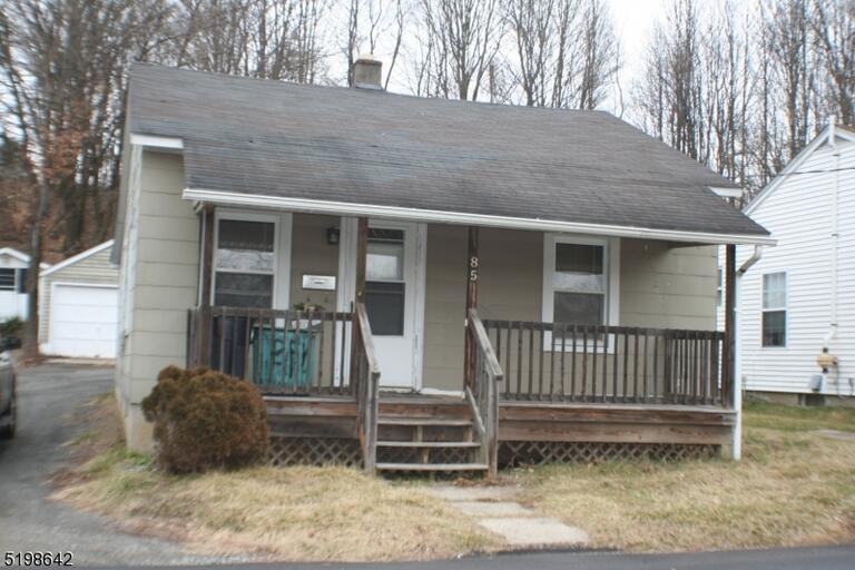 Property listing MLS 4041050 photo 1