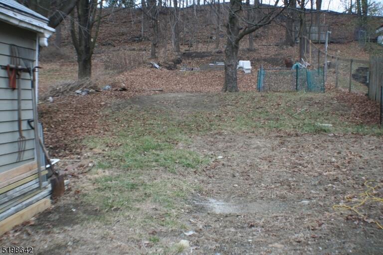 Property listing MLS 4041050 photo 14