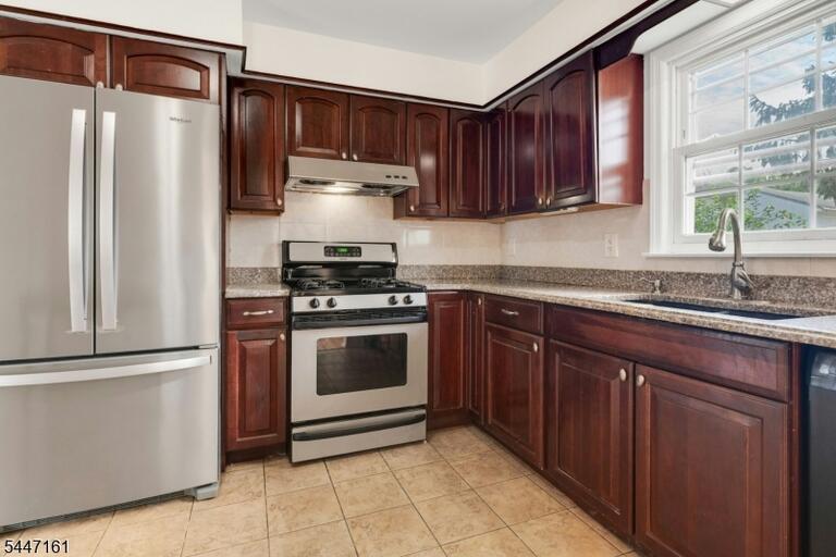 Property listing MLS 4041064 photo 14