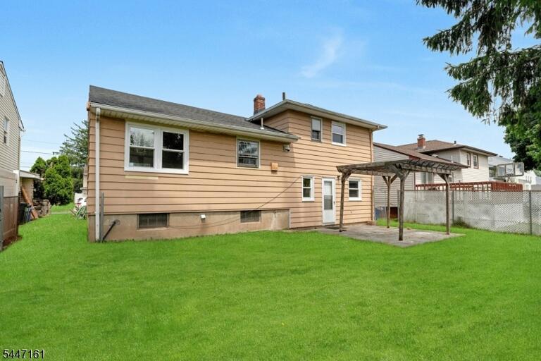 Property listing MLS 4041064 photo 4