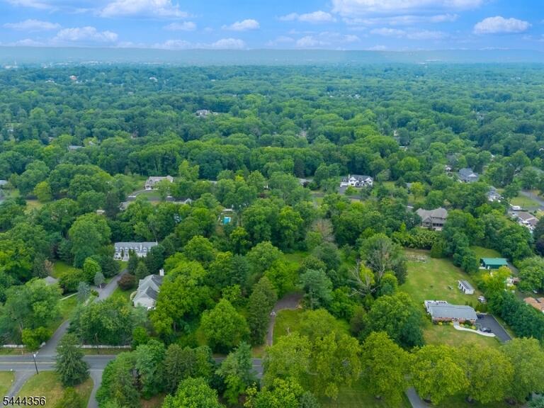 Property listing MLS 4041136 photo 5