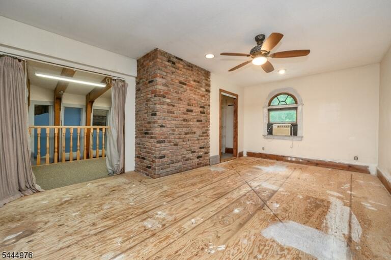 Property listing MLS 4041173 photo 18