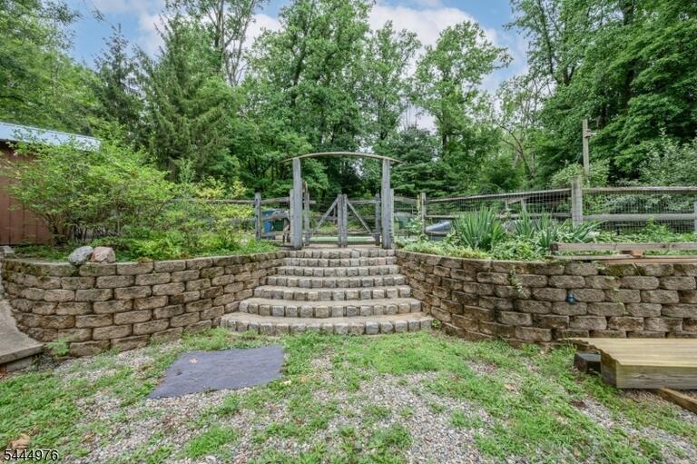 Property listing MLS 4041173 photo 35