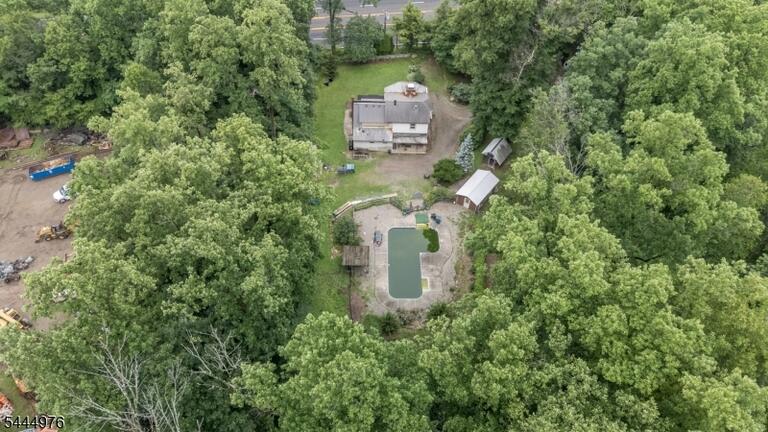 Property listing MLS 4041173 photo 43